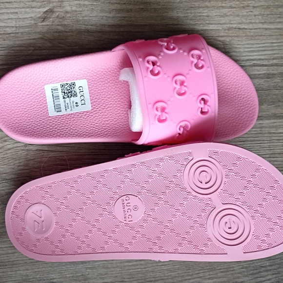 Gucci Handbags - Gucci Pink Rubber Slide Sandals